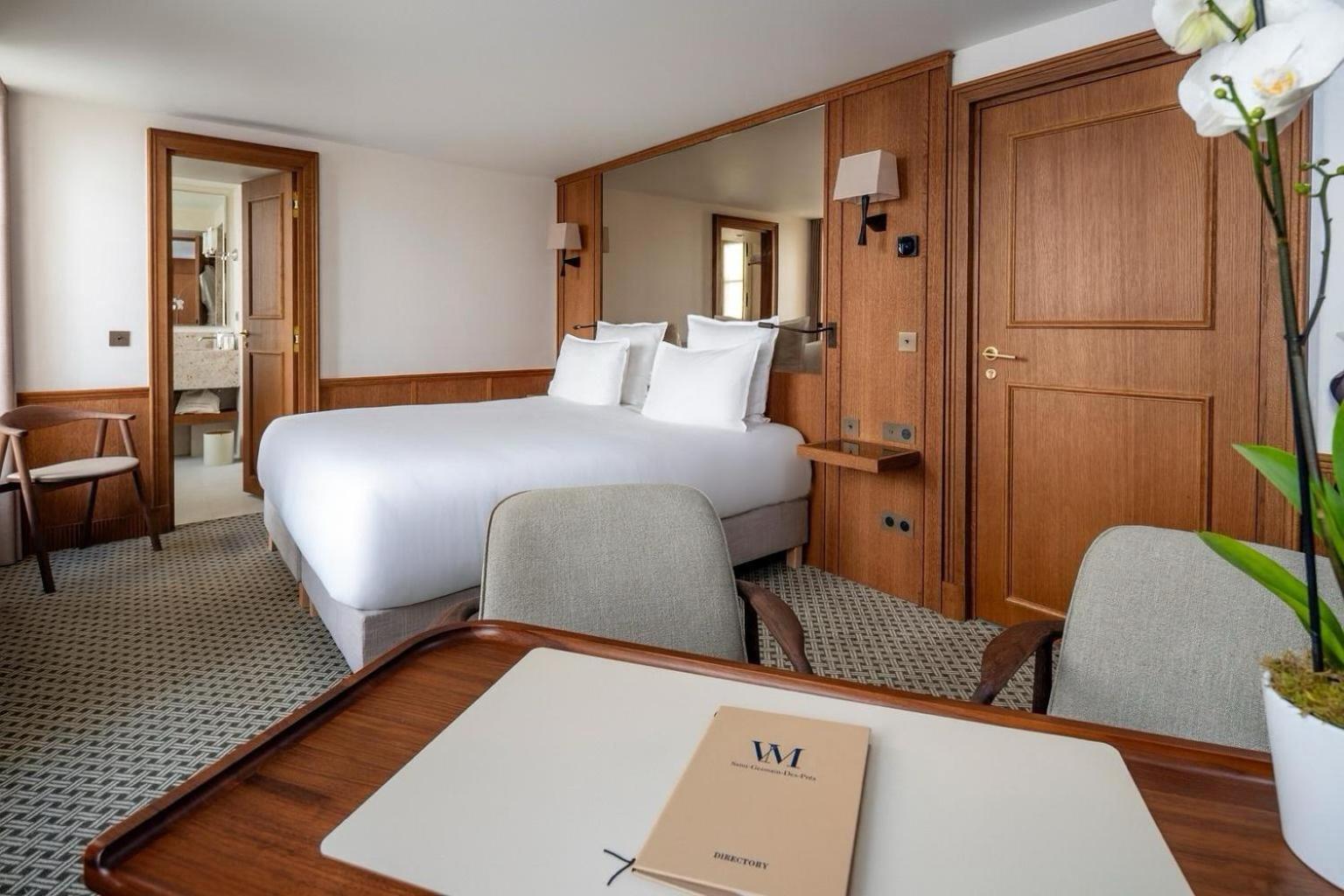 Chambre Double ou Lits Jumeaux Exécutive - « La Parisienne »