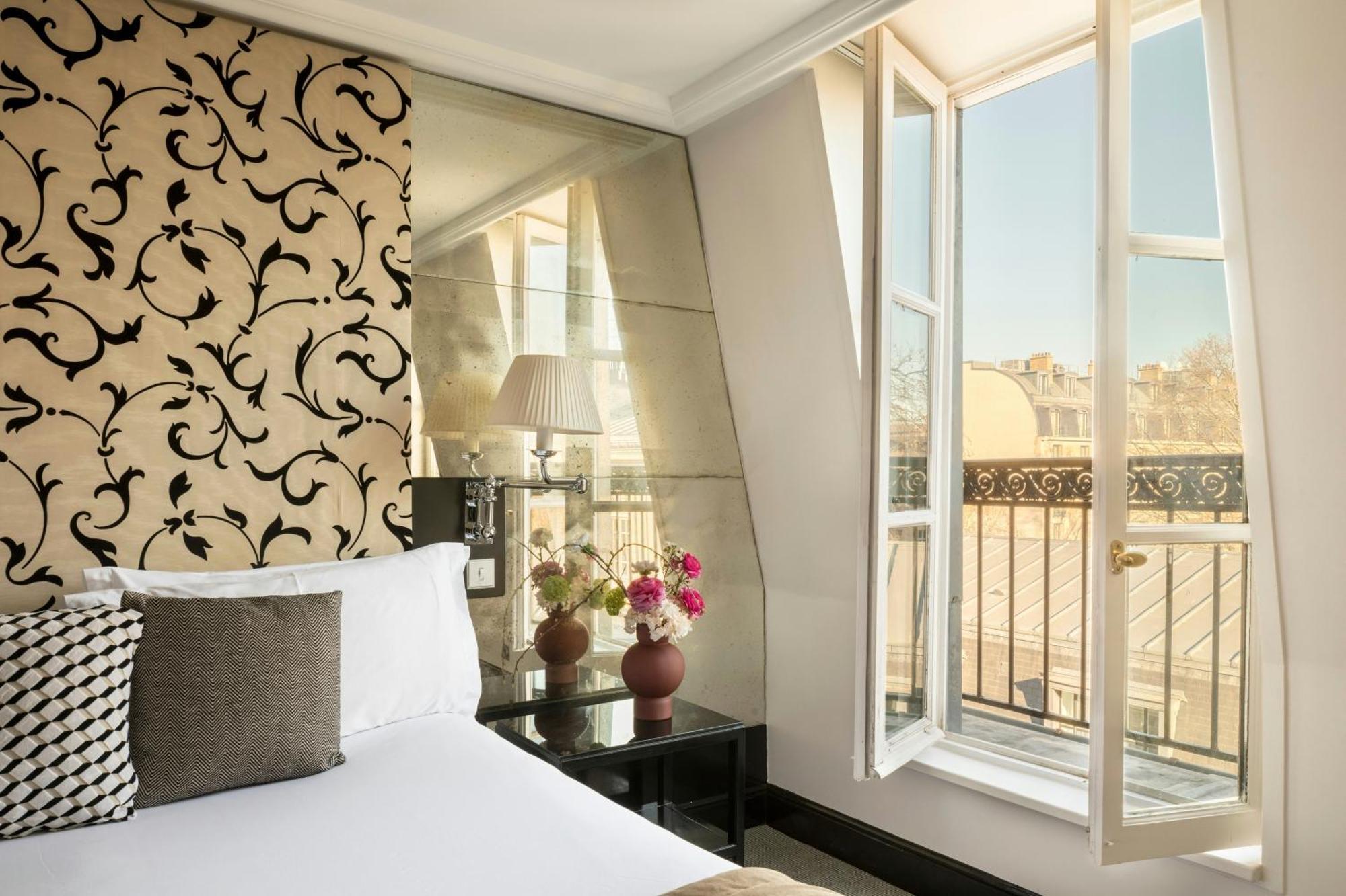 Deluxe Room,1729982056:JPEG