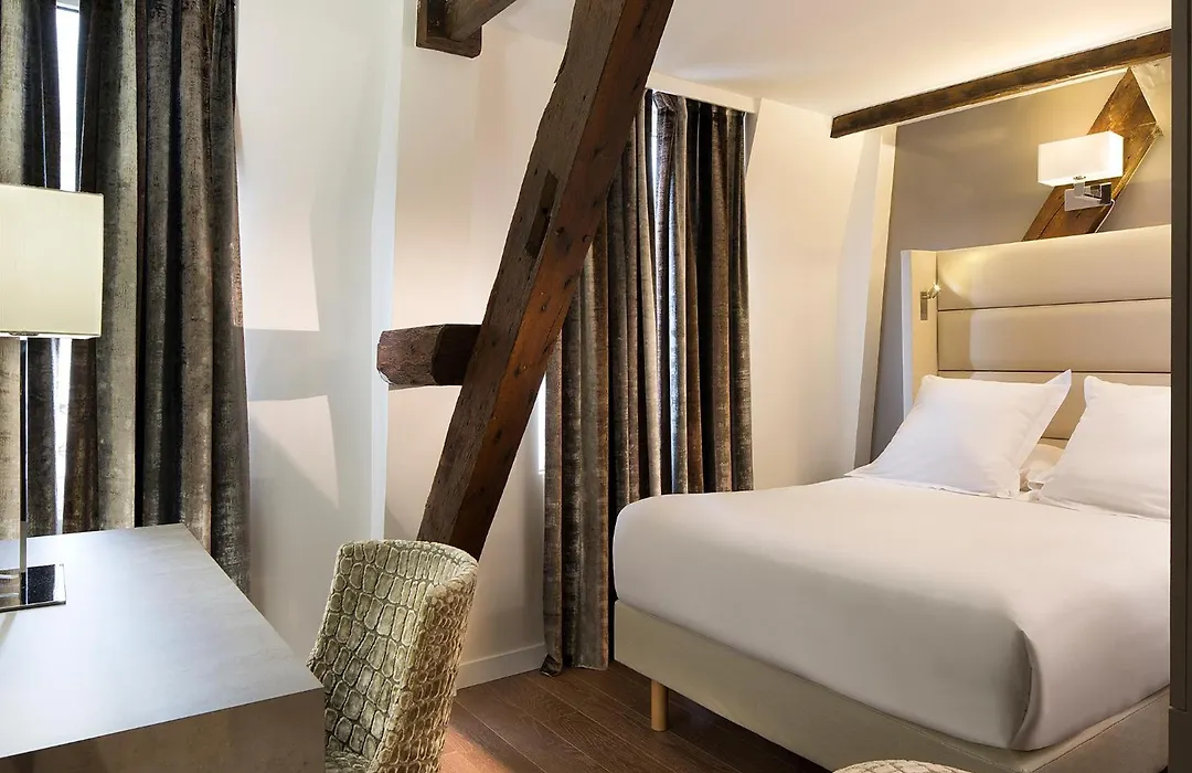 Hôtel Jacques De Molay-1