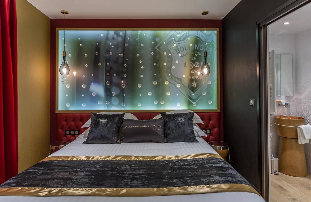 Hotel Les Bulles De Paris-1