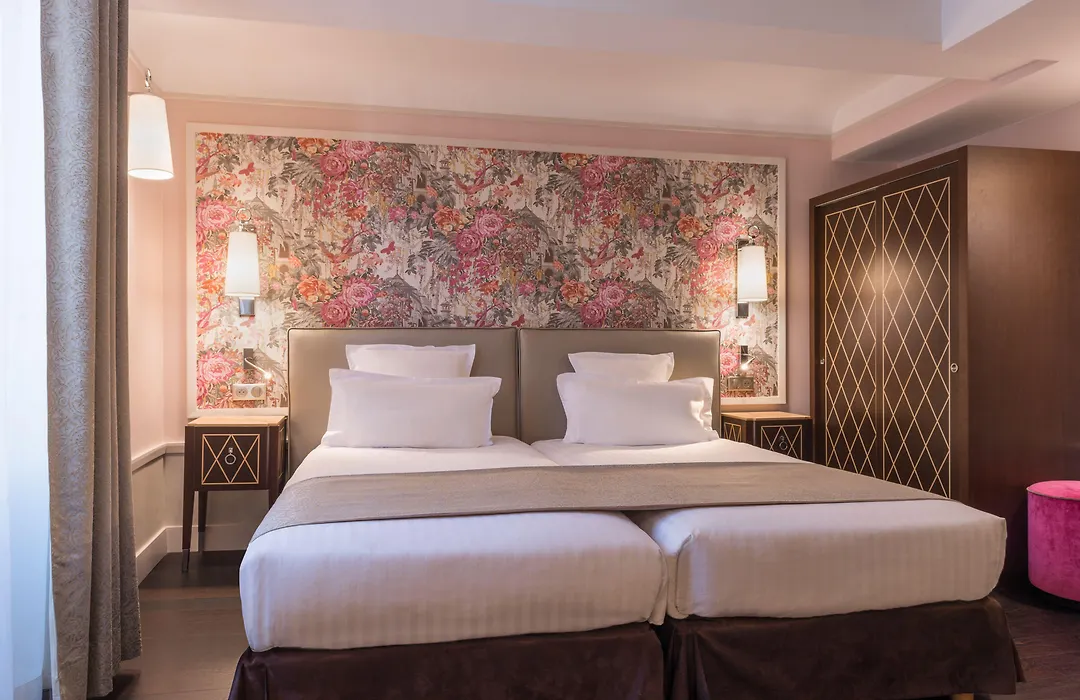 Crystal Hotel-1
