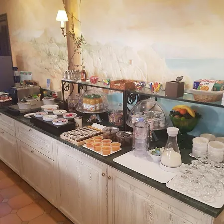 Hôtel de Charme Brise Marine-3