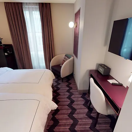 Mom'Art Hotel-3