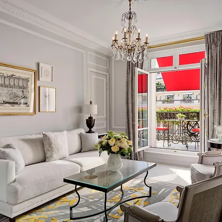 Hôtel Plaza Athénée - Dorchester Collection-3