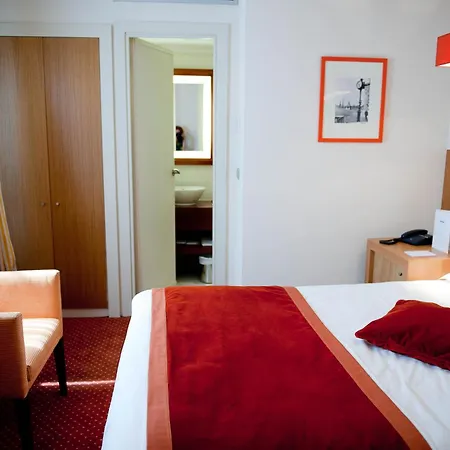 Westside Arc De Triomphe Hotel-2