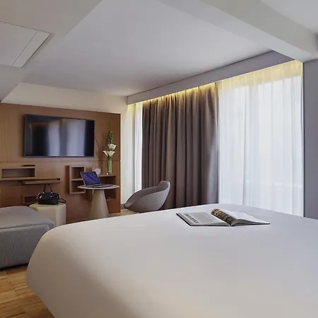 Mercure Paris Arc de Triomphe Etoile-2
