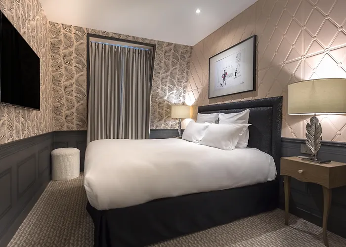 Hotel de CharmeLa Parizienne By Elegancia