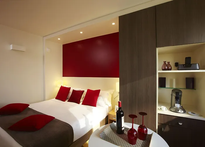 Hotel de CharmeCitadines Montparnasse