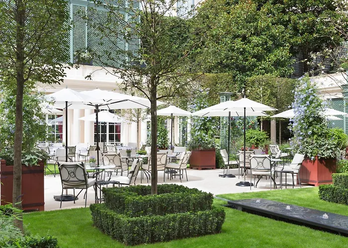 Le Bristol Paris, Oetker Hotels