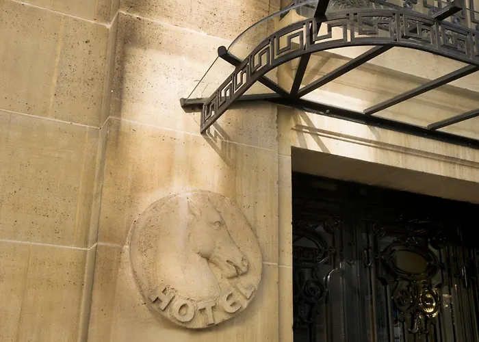 Hotel de CharmeAres Eiffel