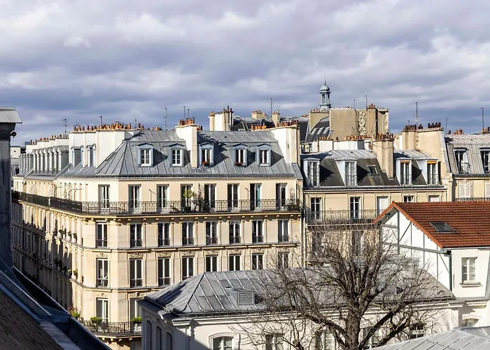 Hotel de CharmeJardin De Cluny
