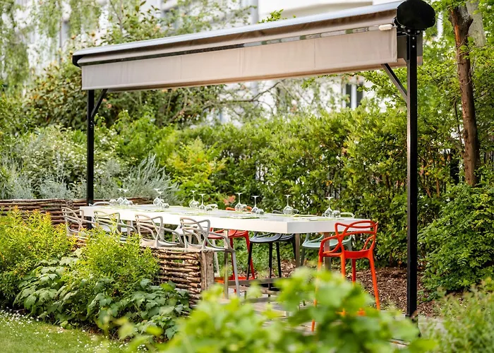 Hotel de CharmeMercure Paris Centre Tour Eiffel