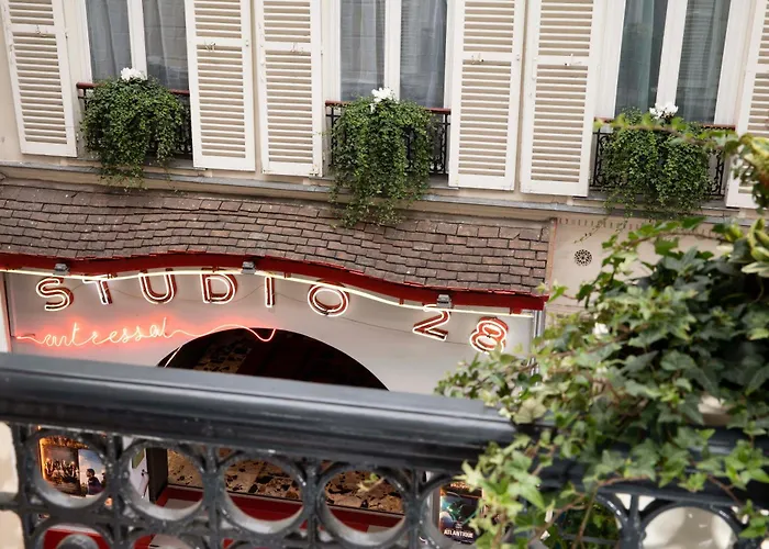 Hotel de CharmeDes Arts Montmartre