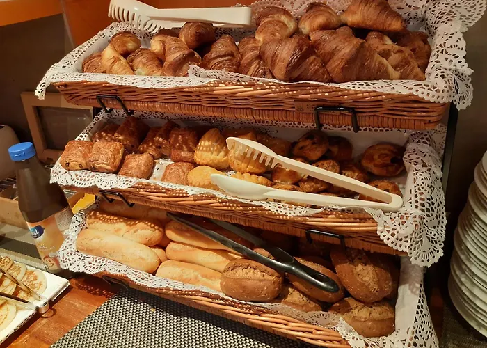 Hôtel Lumières Montmartre Paris