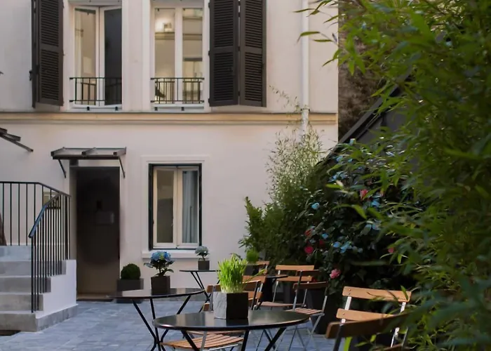 Hotel de CharmeMirabeau Eiffel